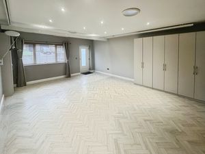 Therapy/Reception Room- click for photo gallery